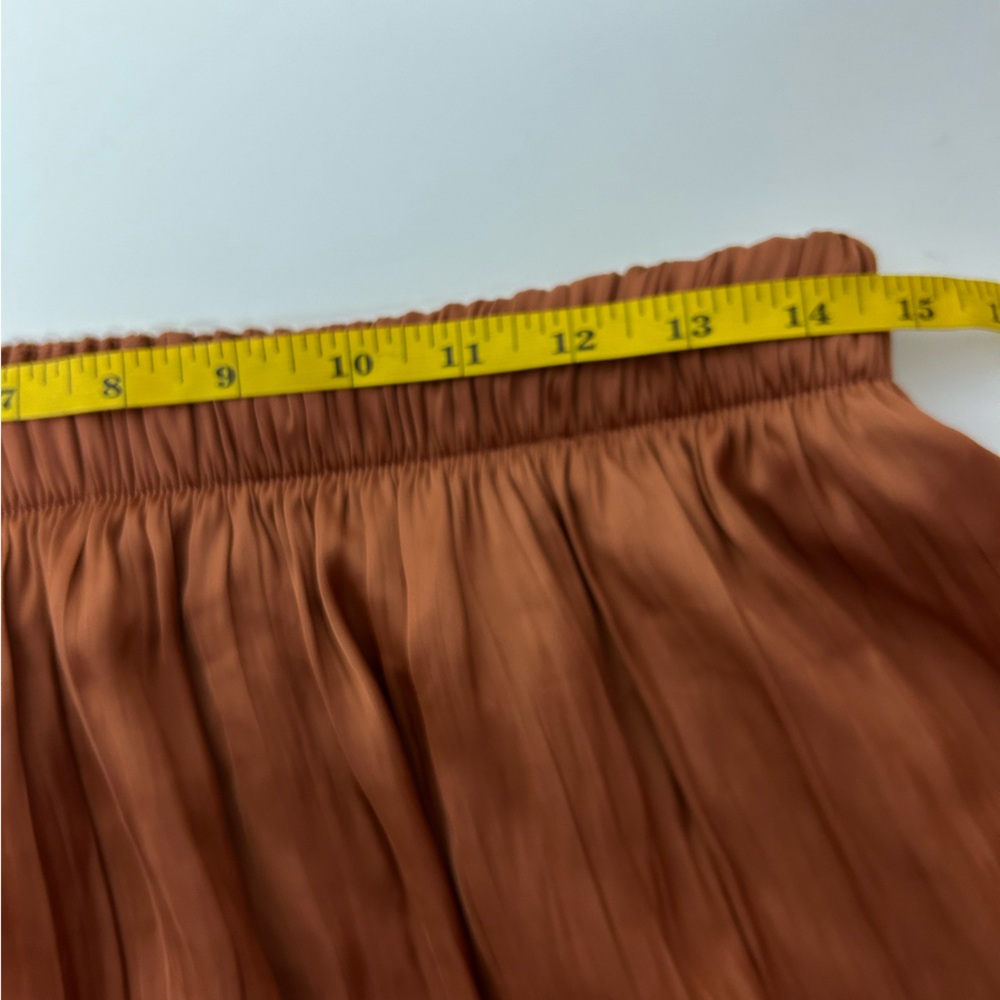 Z SUPPLY
Kahleese Skirt (size M) - Picture 6 of 6